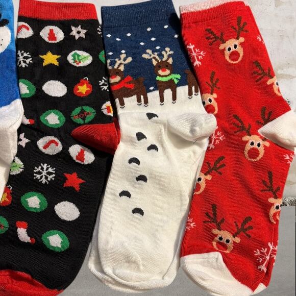Assorted Christmas Cotton Crew Socks Men/Women - Set of 5 NEW - Picture 3 of 3